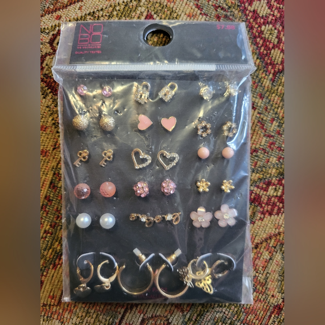 No Boundaries Earring Set 5$